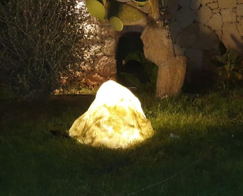 lampade - rocce luminose e fichi d'india