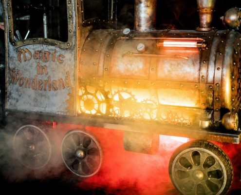 Trenino elettrico steampunk