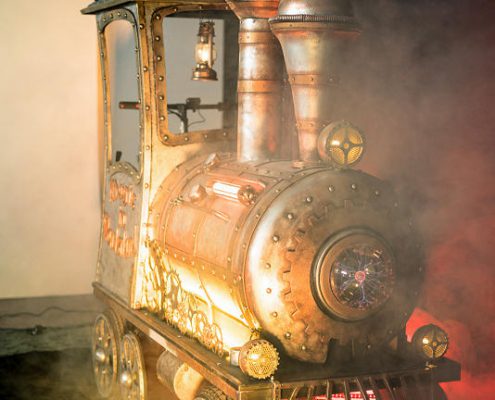 Trenino elettrico steampunk