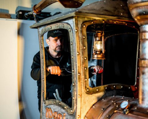 Trenino elettrico steampunk