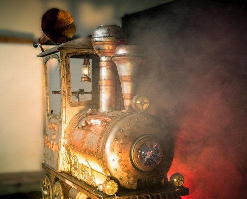Trenino elettrico steampunk