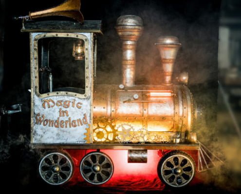 Trenino elettrico steampunk