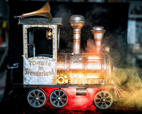 Trenino elettrico steampunk