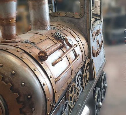 trenino elettrico steampunk