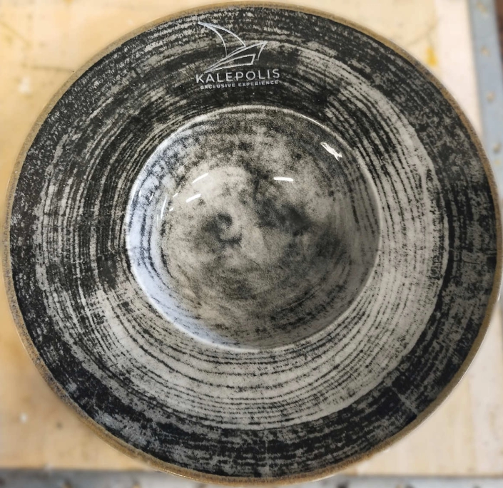 incisione laser piatti in ceramica