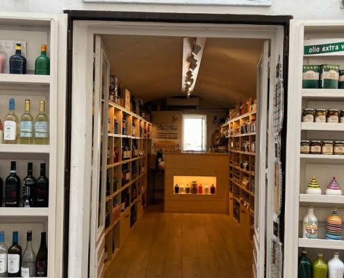 Insegna olio e vino