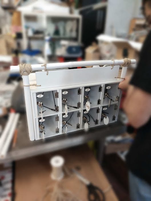 mobiletto ricarica cellulare bianco