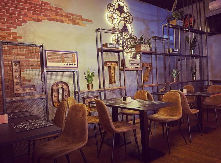 Scenografia steampunk loft76
