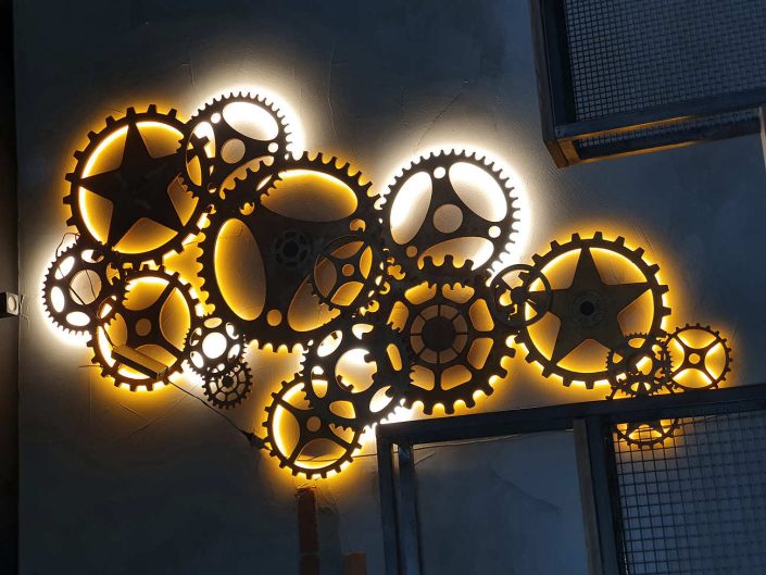 Scenografia steampunk loft76 pub ristorante a Castellana Grotte