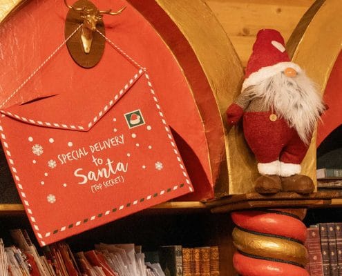 Borgo di natale - conversano 2024 - casetta di babbo natale