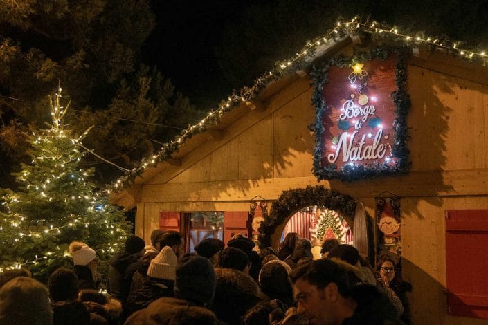 Borgo di natale - conversano 2024 - casetta di babbo natale