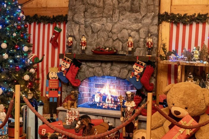 Borgo di natale - conversano 2024 - casetta di babbo natale