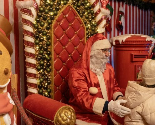 Borgo di natale - conversano 2024 - casetta di babbo natale