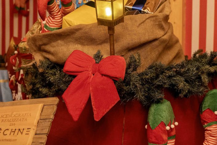 Borgo di natale - conversano 2024 - casetta di babbo natale